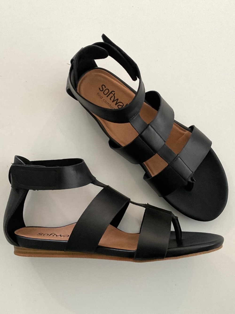 SOFTWALKS Cabo Gladiator Sandal in Black Leather Size 10.5 Wide LIKE NEW